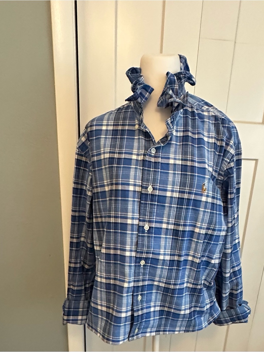 Women - Upcycled (reworked) men’s shirt with ruffled collar Ralph lauren